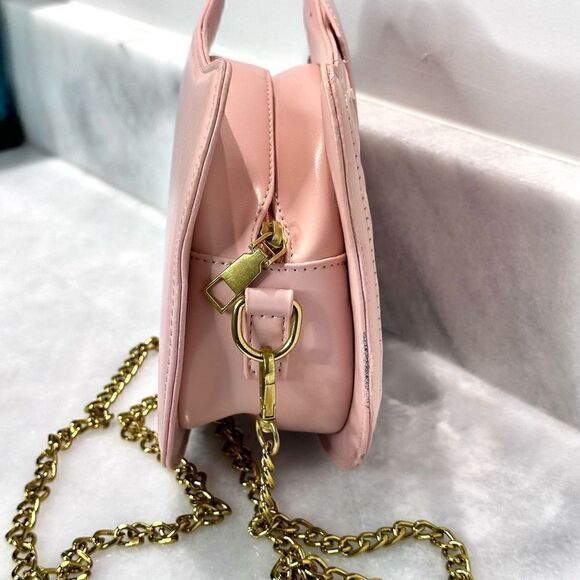 NWOT Hello Kitty Style Vegan Leather Gold Chain Strap Crossbody Purse Bag Pink 8 - Picture 3 of 4